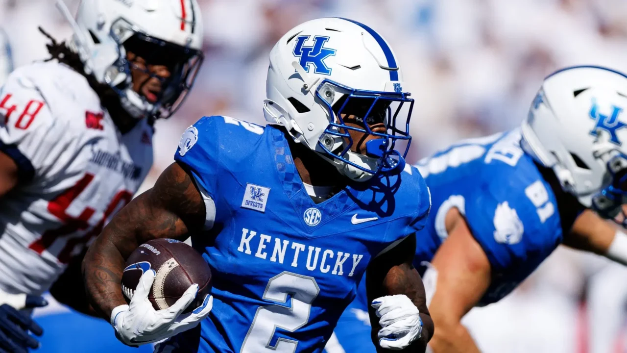 Kentucky Wildcats AP Top 25 at No. 24 after Texas A&M win