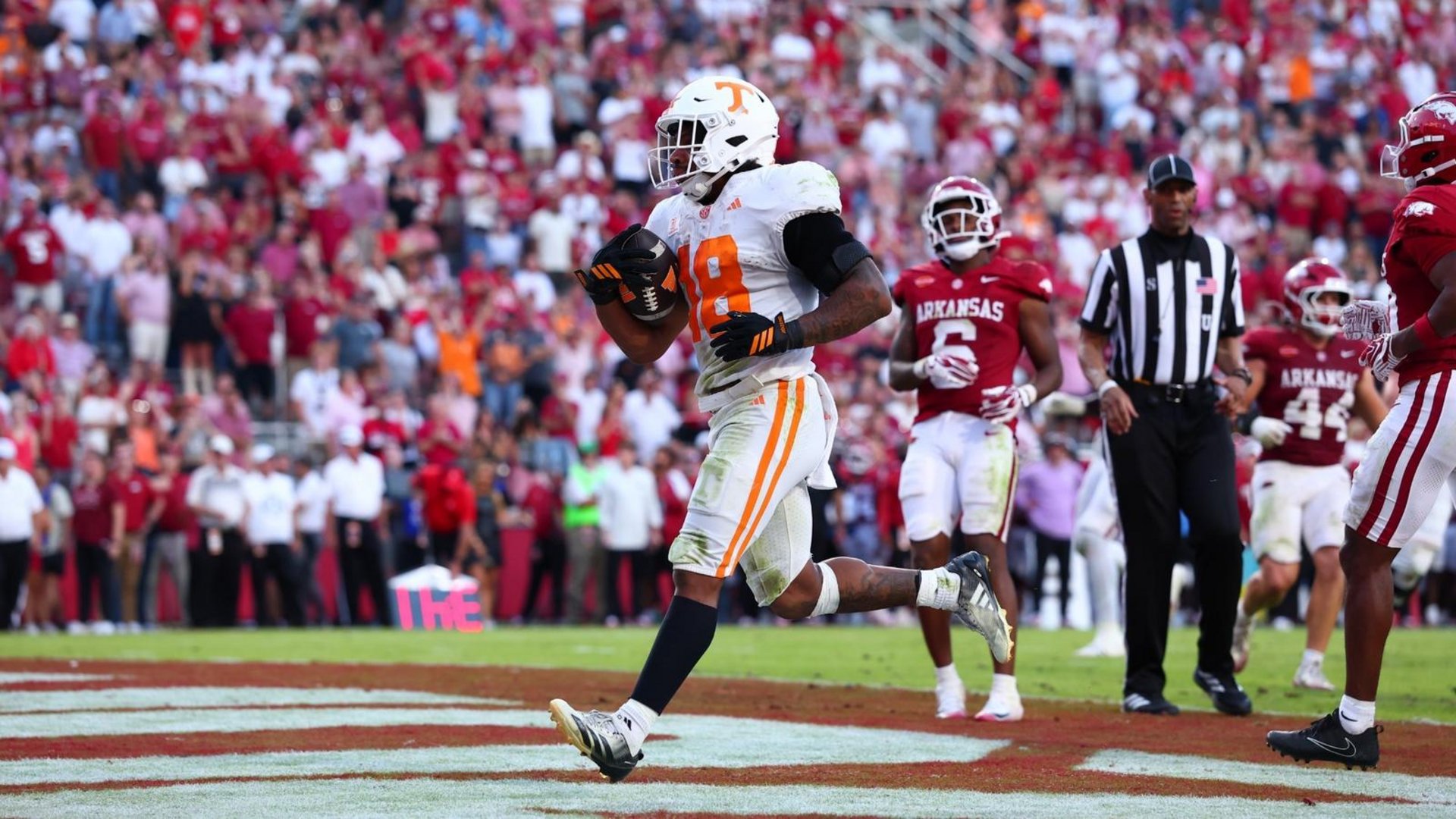 Tennessee Football Win Over Arkansas Sealed by Bishop
